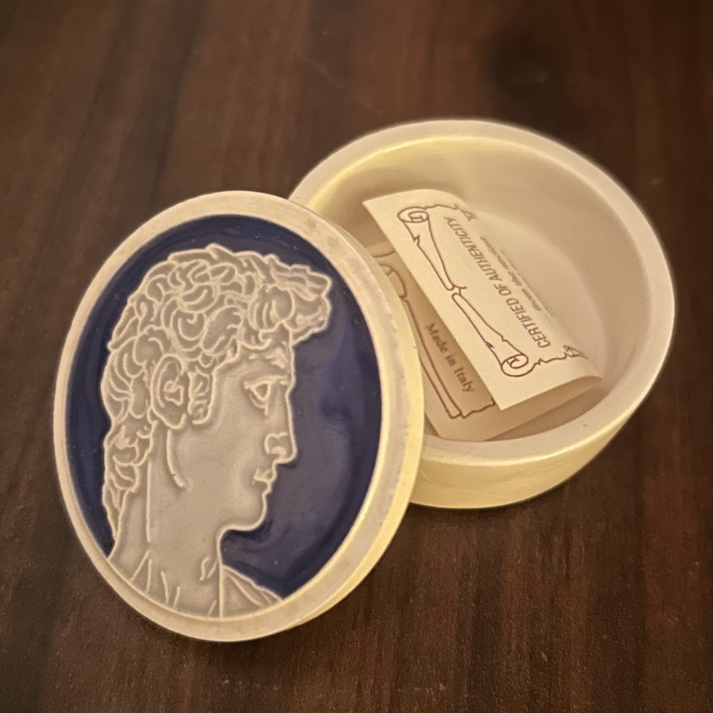 Creazioni Luciano Elegant Blue and Cream Embossed Trinket Box!